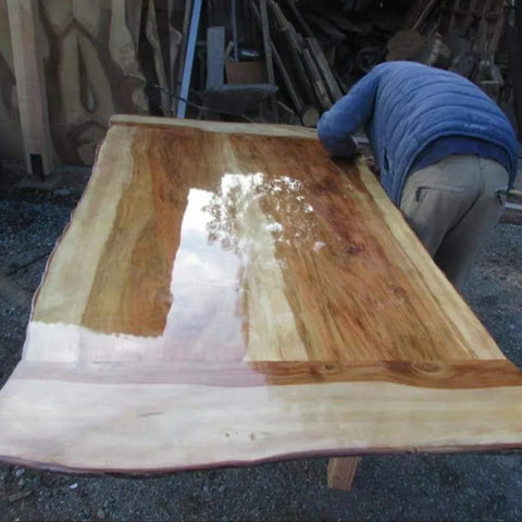 Mesa Lleuque con resina